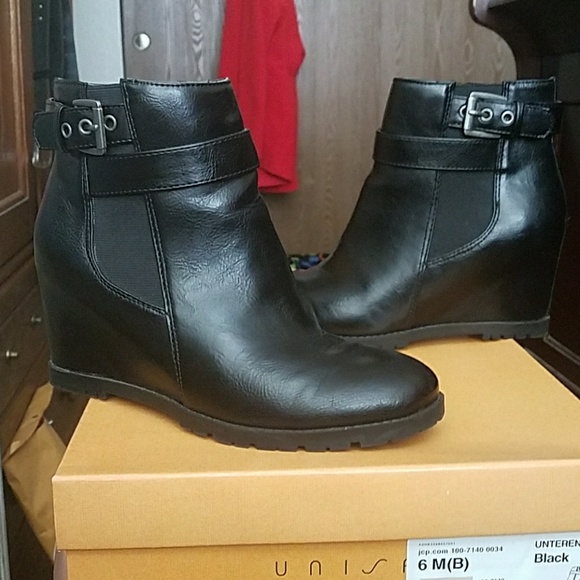 unisa wedge boots